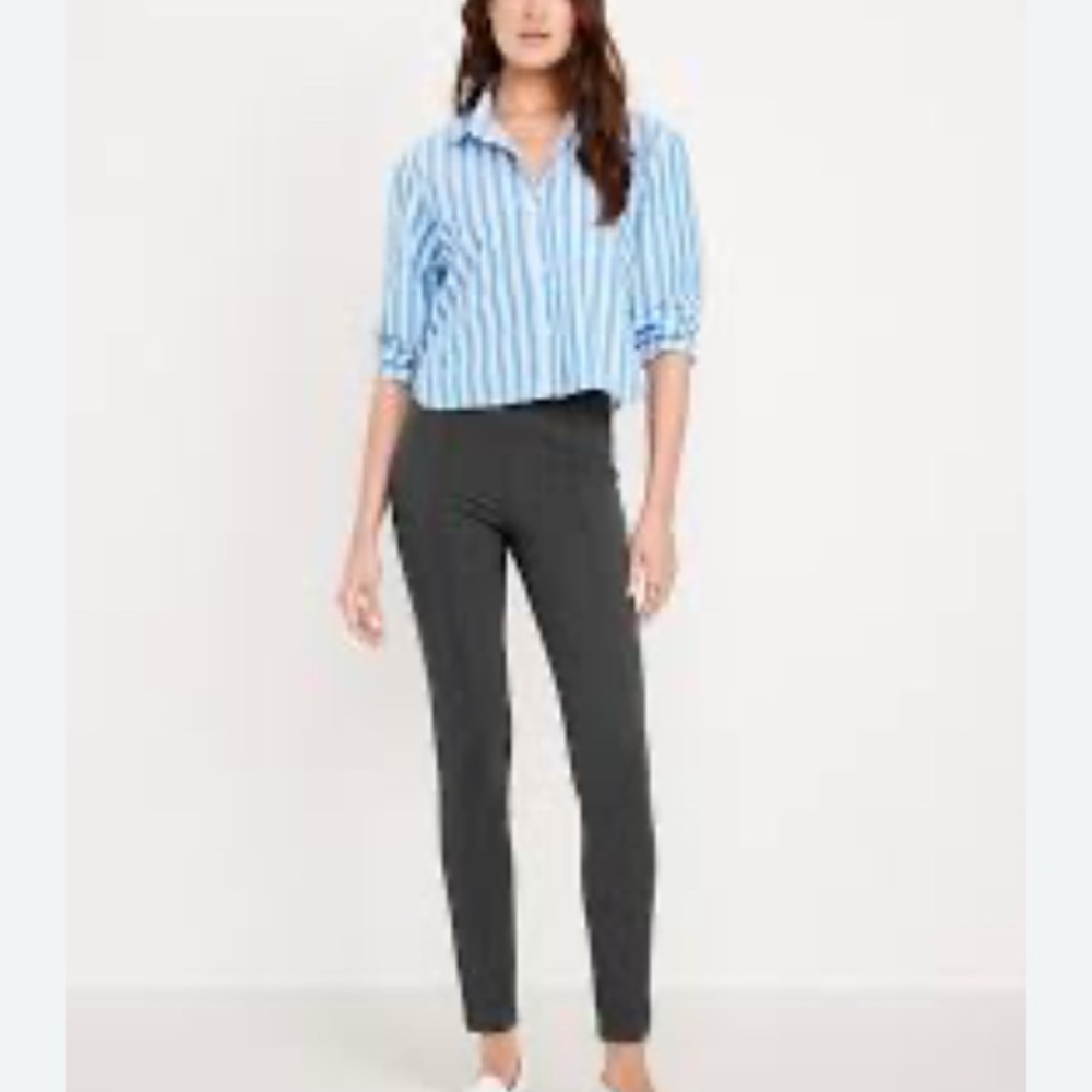Old Navy High Rise Pixie Split Hem Petite Pants